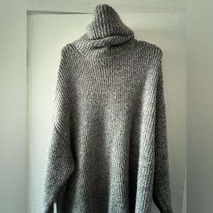 Oversized wool blend Zara turtle neck sweater
